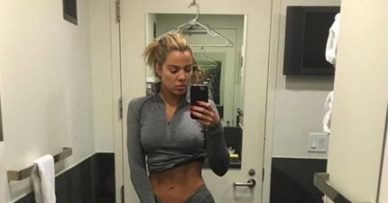 PIC: Can You Spot The ‘Photoshop Fail’ In Khloe Kardashian’s Latest Fitspo Pic?!