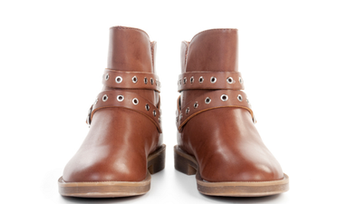 Here’s How To Quickly Break In Those Uncomfortable New Shoes (You’re Welcome)