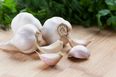 This Incredibly Simple Kitchen Hack Instantly Eliminates The Smell Of Garlic From Your Hands