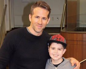 Ryan Reynolds has written a moving tribute to a young fan who passed away