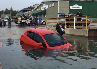 A Canadian woman followed her car’s sat nav system…directly into a lake
