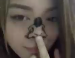 This girl using her nose to twerk to Rihanna’s ‘Work’ is mesmerising