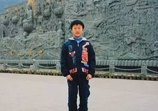 Bride sees her mum in background of groom’s photo taken 16 years ago