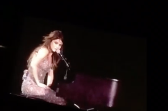 Watch: Selena Gomez breaks down on stage while paying tribute to Christina Grimmie