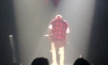 Justin Bieber pulled a Madonna and fell on stage
