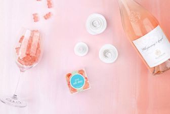 People are going bananas over these rosé-flavoured fruit gums