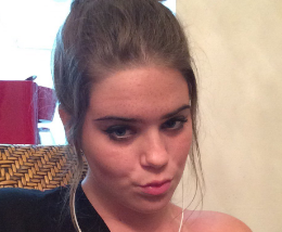 Girl realises she looks exactly like the nerdy Snapchat filter