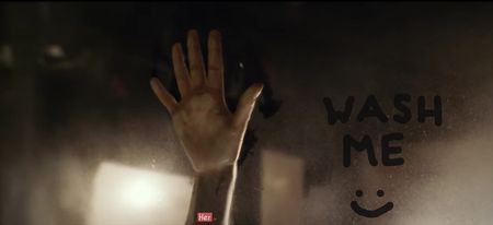 6 possible reasons why Rose’s hand slid down that foggy window in Titanic