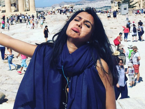 Woman’s sad photos from husband-less honeymoon have won the internet