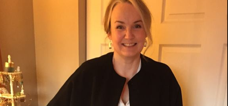 This woman’s incredible timeline of photos will give you serious nostalgia for the 80s