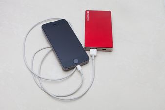 If you’re anything like us, you’ve been charging your phone all wrong