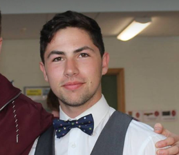 Wicklow teenager searches for a Debs date on Done Deal