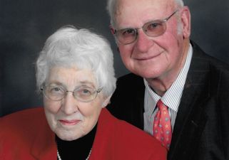 Elderly couple who were married for 62 years die minutes apart