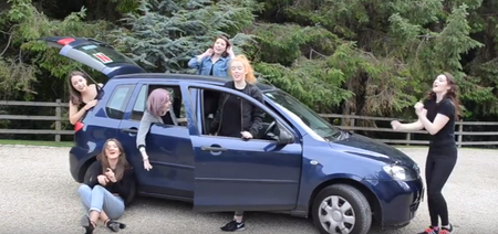 Irish girls recreate THAT Kris Jenner birthday song for their friend’s 21st birthdays