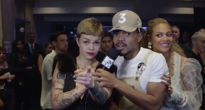 Beyoncé photobombed Chance the Rapper at the VMAs and his reaction was priceless