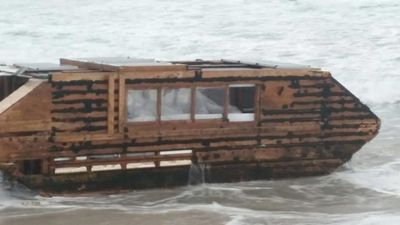So a  houseboat has washed up on a Mayo beach