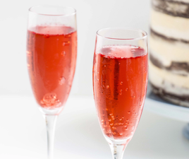 Make this super delicious Champagne Jelly with just two ingredients