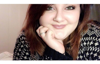 This woman had the perfect answer to someone who called her engagement ring pathetic