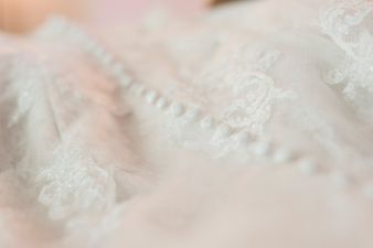 Bride attempts to sell her wedding dress in hilarious Facebook post