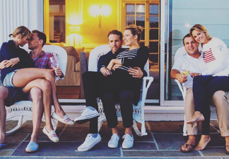 Ryan Reynolds explains why he looked so miserable in that Taylor Swift photo