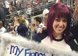 Woman gets dumped by text by her ex-fiancé and has perfect response