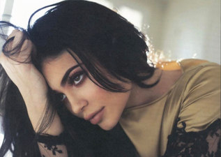 People are reporting a major problem with Kylie Jenner’s Royal Peach Palette