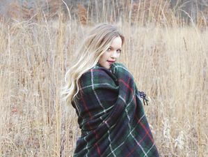 Teen gets graduation photos taken before realising NSFW graffiti in the background