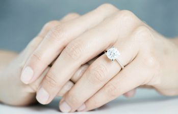 Some women are replacing engagement rings with this (sparkly) new trend