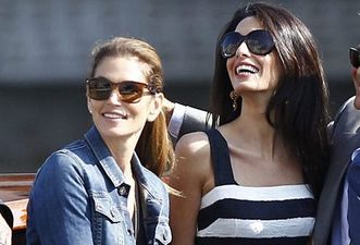 Cindy Crawford had the CUTEST response to her friend Amal’s baby news
