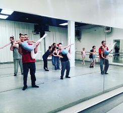 This daddy-daughter ballet class couldn’t possibly get any cuter