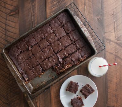 These 5-minute raw espresso brownies are delicious AND good for you