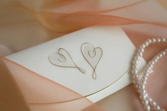 Here are the top 5 wedding invitation trends for 2017