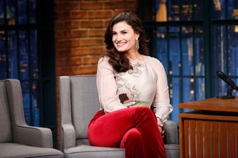 Idina Menzel had a pretty bad fashion fail while travelling through an airport