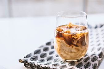 This dairy-free, gluten-free, VEGAN Baileys is a gift from the liqueur gods