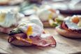Here’s 5 different ways to make the PERFECT poached egg