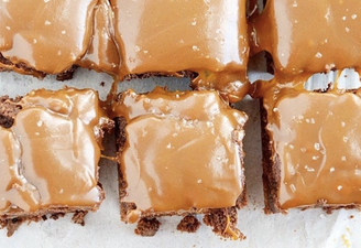 This is the most popular brownie recipe on Pinterest (and you’ll see why)