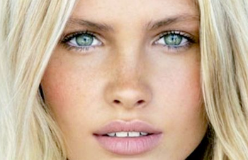 Beauty editors across the globe are going crazy for this €18 face mask