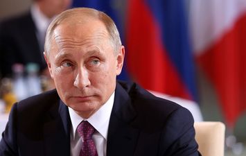 ‘I’m not trying to insult anyone…’ says Putin as he insults women