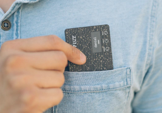 This all-in-one smart card wants to replace your ENTIRE wallet