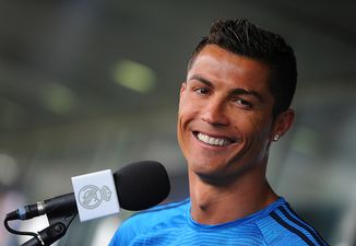Cristiano Ronaldo confirms the birth of his twins on Facebook