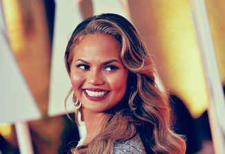 You’re going to love Chrissy Teigen’s new summer hair