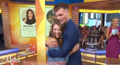 After talking on Tinder for 3 years, this couple finally met on live TV