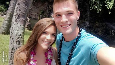 After talking for 3 years on Tinder, this couple finally had their first date