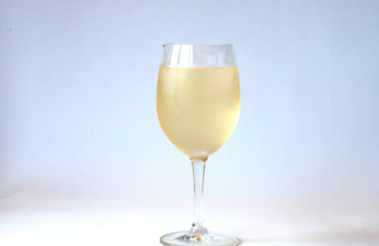 Woman complains about husband drinking this many glasses of wine