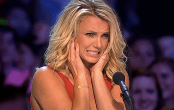 This gal found her crush’s pros and cons list about her and it’s GRIM