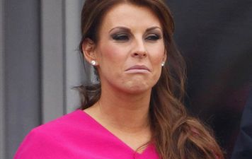 This person wants to pop pimples… and they’re offering to pay too