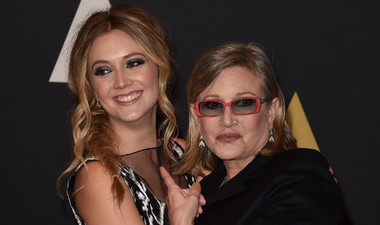 Billie Lourd’s subtle tribute to Carrie Fisher at Star Wars premiere