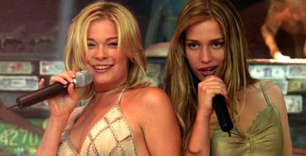 LeAnn Rimes recreated the Coyote Ugly bar dance and it is everything