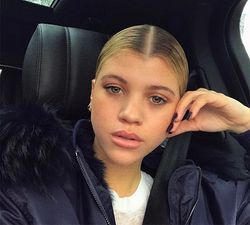 Sofia Richie has a dramatic hair change and we love it