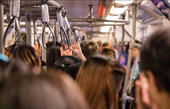 Commuters did the most bizarre thing on public transport this morning